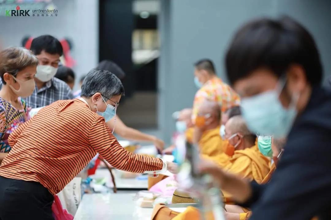 图集 | 格乐大学举行宋干迎新祈福诵经仪式